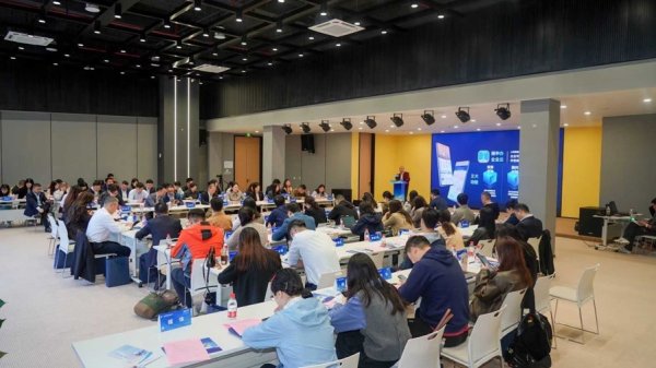 高开网 金洽会“园区行”走进闵行区临港浦江园，带来生物医药专场